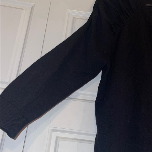 Classic Black Cardigan with Long Sleeves and V-Neck Design - Picture 4 of 4